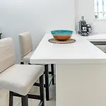 Charming And Modern 3-bedroom Duplex In Aloha Pueblo With Mountain Views Сasa de vacaciones