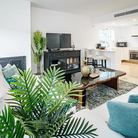 Casa vacanze Charming And Modern 3-bedroom Duplex In Aloha Pueblo With Mountain Views *