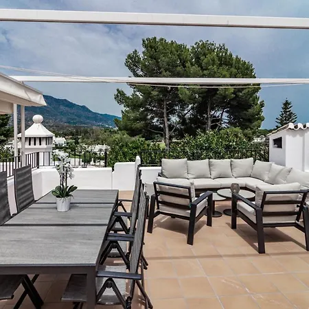 Holiday home Charming And Modern 3-bedroom Duplex In Aloha Pueblo With Mountain Views *